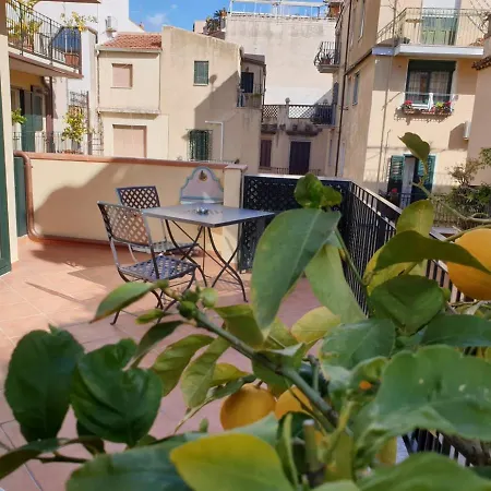 Apartment Degli Agrumi *