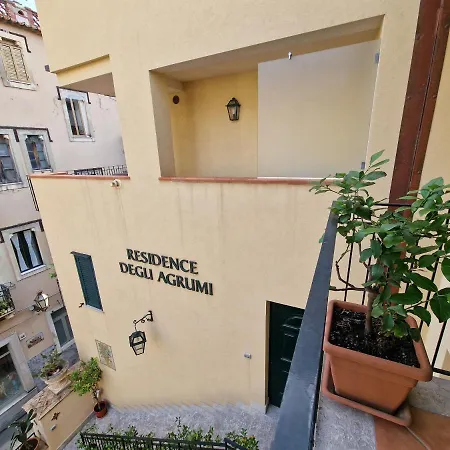 Degli Agrumi דירה *