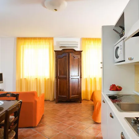 Degli Agrumi טאורמינה