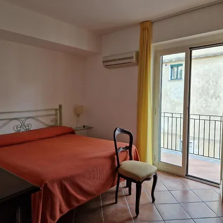 Degli Agrumi דירה טאורמינה