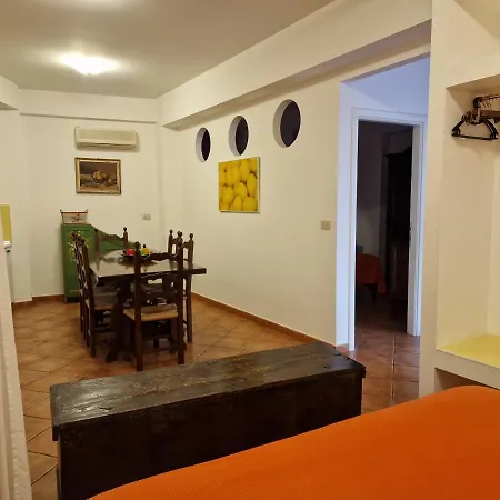 דירה Degli Agrumi *